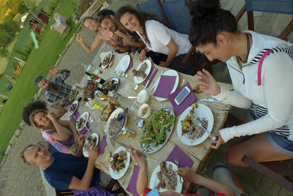 Saint-Esteben Les Fous Du Village מראה חיצוני תמונה